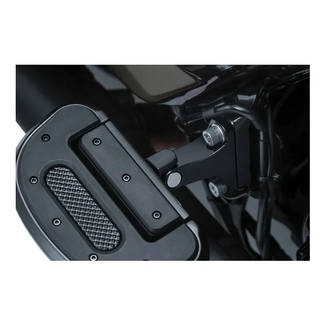 Kuryakyn Non-Pivoting Splined footpeg adapters Passenger mounts on: 15-16FLHTCUL; 15-19FLHTKL; 16-20 FLHX/S/SE; 16-20 FLTRX/S; 06-17Dyna